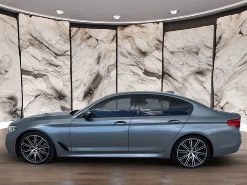 Used 2019 BMW 540i w/ M Sport Package RWD image 2