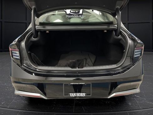 Used 2024 Hyundai Sonata SEL w/ Convenience Package image 16