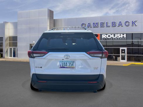Used 2023 Toyota RAV4 XLE AWD/4WD image 5