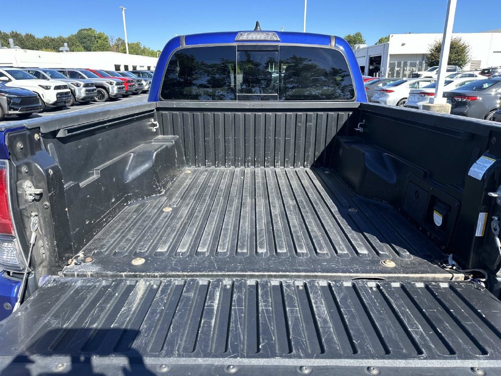 Used 2022 Toyota Tacoma TRD Off-Road w/ Technology Package RWD image 11