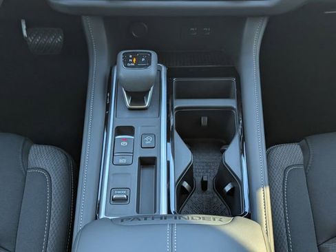 New 2026 Nissan Pathfinder SV image 18