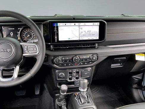 New 2026 Jeep Wrangler Unlimited Sahara AWD/4WD image 8