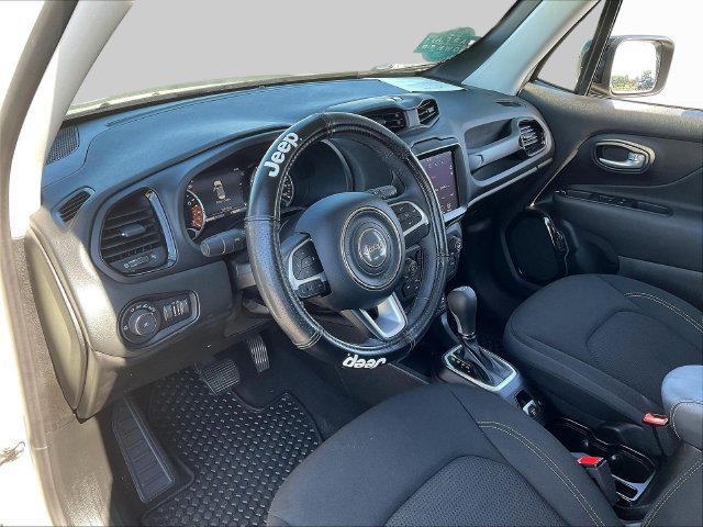 Used 2023 Jeep Renegade Altitude AWD/4WD image 18