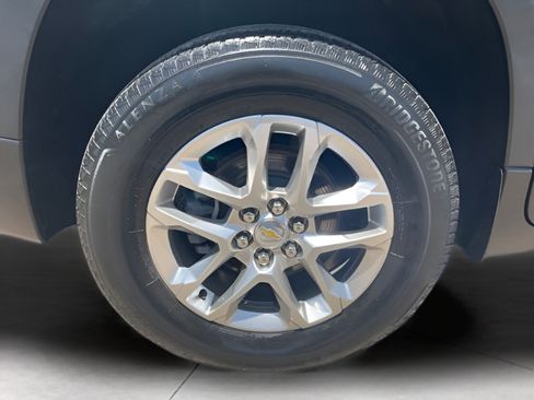 Used 2021 Chevrolet Traverse LT w/ LPO, Floor Liner Package AWD/4WD image 12