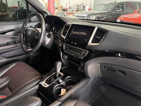 Used 2017 Honda Ridgeline Black Edition image 19