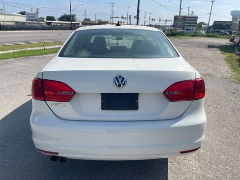 Used 2012 Volkswagen Jetta SEL FWD image 5
