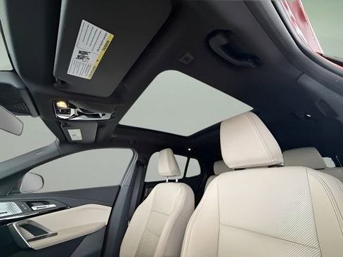 Used 2025 BMW X2 xDrive28i image 27