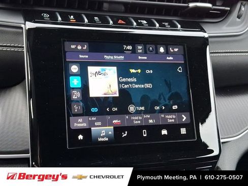 Used 2025 Jeep Grand Cherokee Altitude image 19