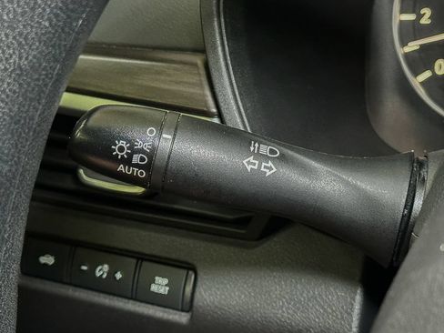 Used 2024 Nissan Altima 2.5 SV FWD image 29