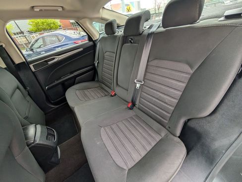 Used 2020 Ford Fusion SE image 17