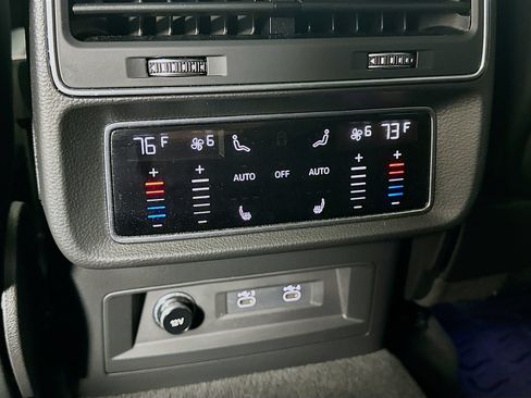 Used 2021 Audi SQ8 Prestige w/ Prestige Package AWD/4WD image 36