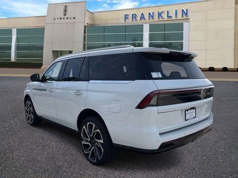 New 2026 Lincoln Navigator Reserve AWD/4WD image 5
