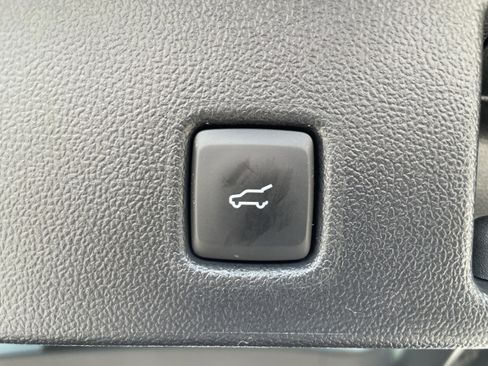 Used 2022 Ford Escape SE w/ Convenience Package AWD/4WD image 30