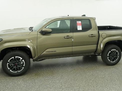 New 2026 Toyota Tacoma TRD Sport RWD image 2