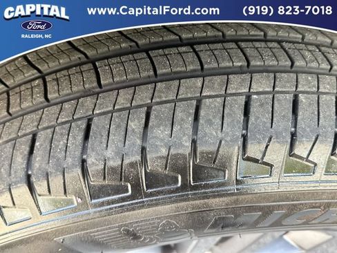 Used 2025 Nissan Frontier SV RWD image 14