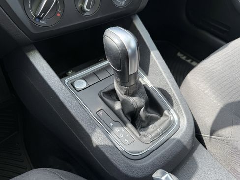 Used 2015 Volkswagen Jetta SE FWD image 18