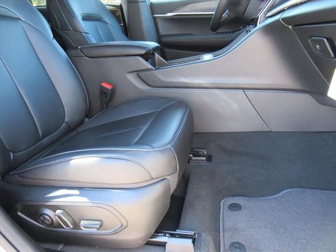 New 2025 Jeep Grand Cherokee Limited image 11