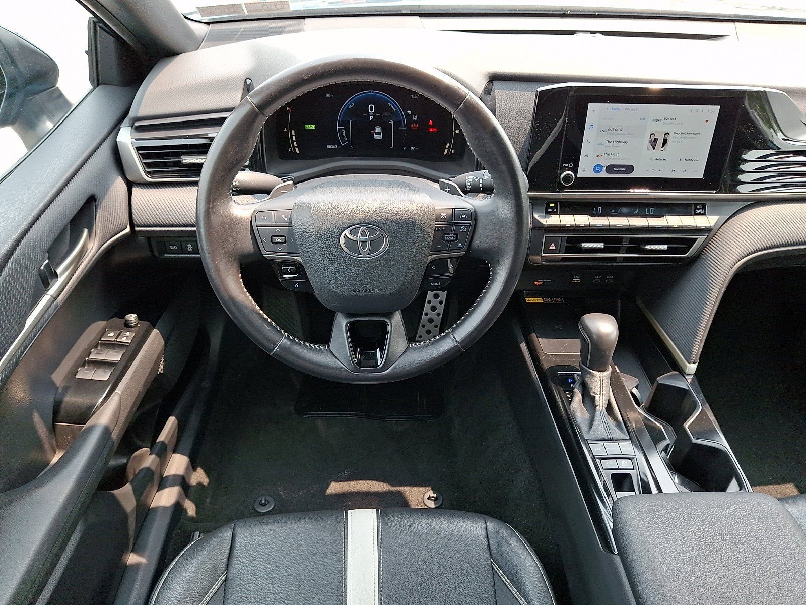 Used 2025 Toyota Camry SE FWD image 13