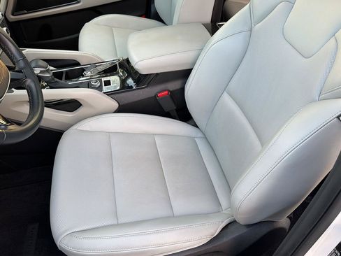 Used 2025 Kia Telluride S FWD image 30