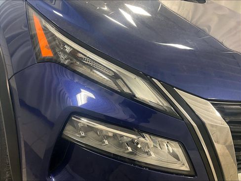 Used 2021 Nissan Rogue SV image 32