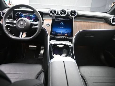 Used 2025 Mercedes-Benz GLC 300 w/ AMG Line image 9