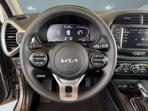 Used 2023 Kia Soul LX FWD image 11