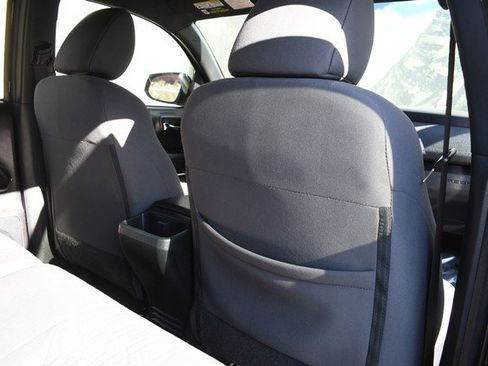 Used 2019 Toyota Tacoma TRD Sport image 27