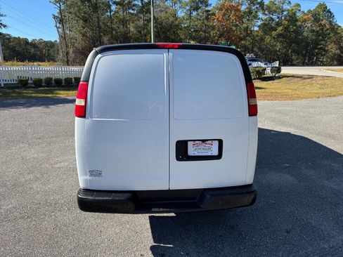 Used 2015 Chevrolet Express 2500 Extended image 5