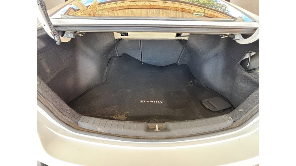 Used 2018 Hyundai Elantra SEL FWD image 37