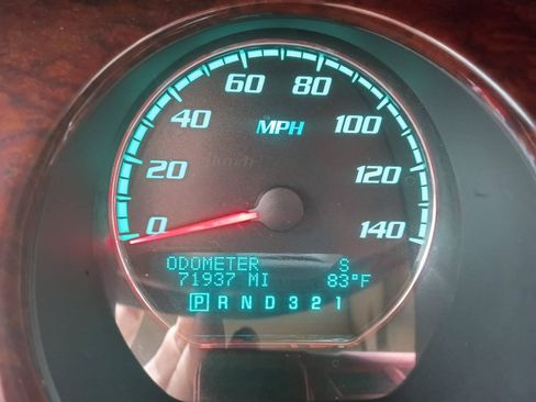 Used 2011 Buick Lucerne CXL w/ Driver Confidence Package FWD image 16