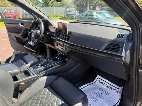 Used 2018 Audi SQ5 Premium Plus w/ Navigation Package AWD/4WD image 29