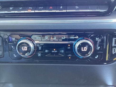 New 2025 GMC Sierra 3500 SLT w/ SLT Premium Package image 29