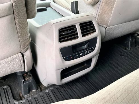 Used 2018 Honda Pilot EX image 32