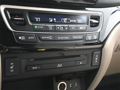 Used 2016 Honda Pilot Touring image 20
