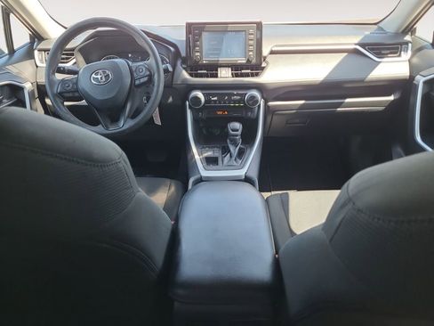 Used 2022 Toyota RAV4 LE AWD/4WD image 10