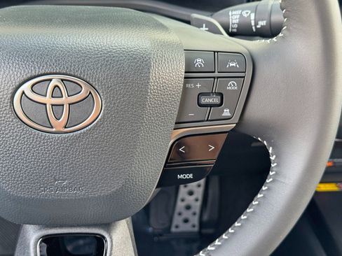 Used 2026 Toyota Camry SE FWD image 20