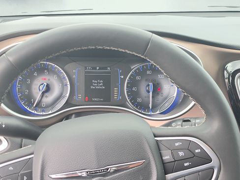 Used 2023 Chrysler Voyager LX FWD image 16