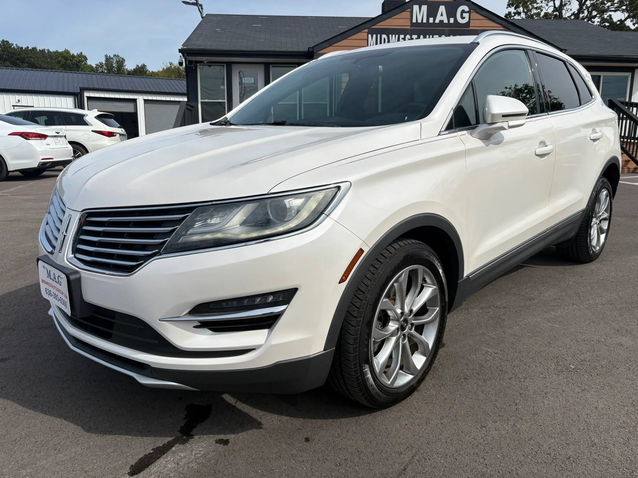 Used 2018 Lincoln MKC Select w/ Select Plus Package FWD image 2
