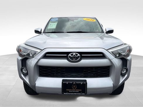Used 2020 Toyota 4Runner SR5 AWD/4WD image 10