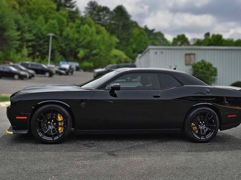 Used 2023 Dodge Challenger SRT Hellcat RWD image 4