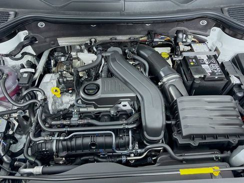 New 2026 Volkswagen Taos SE AWD/4WD image 30