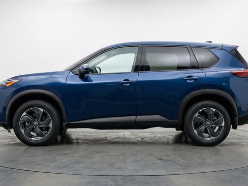 Used 2025 Nissan Rogue SV FWD image 5