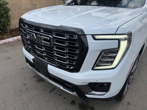 Used 2026 GMC Yukon XL Denali Ultimate AWD/4WD image 5