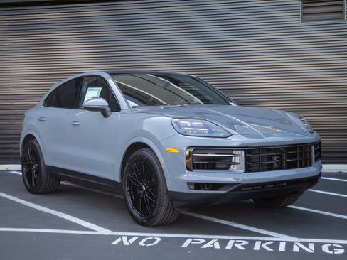 Used 2026 Porsche Cayenne Coupe AWD/4WD image 9