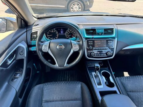 Used 2018 Nissan Altima 2.5 SV FWD image 22