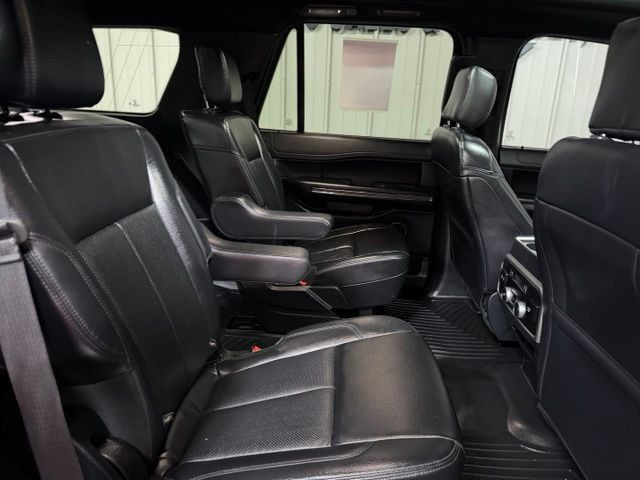 Used 2020 Ford Expedition XLT w/ Equipment Group 202A AWD/4WD image 27