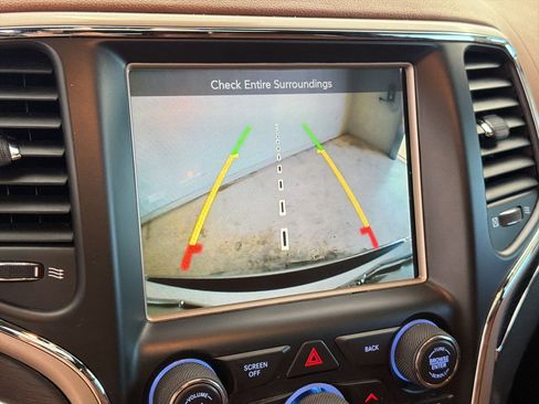 Used 2017 Jeep Grand Cherokee Summit w/ Platinum Series Group AWD/4WD image 26