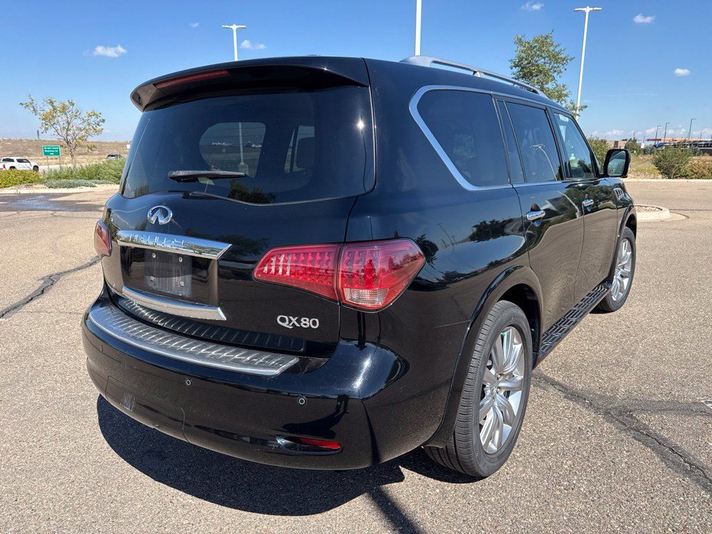 Used 2014 INFINITI QX80 4WD w/ Theater Package image 7