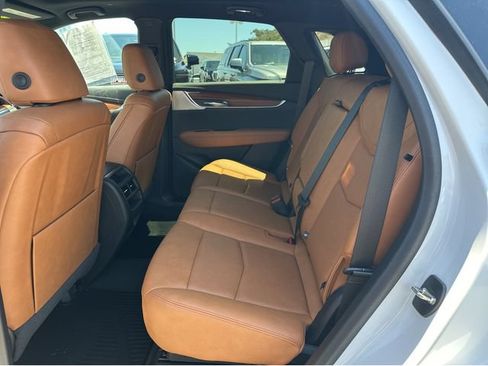 Used 2023 Cadillac XT5 Premium Luxury w/ Technology Package FWD image 16