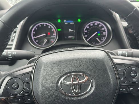 Used 2024 Toyota Camry SE w/ Convenience Package image 9